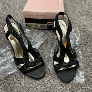 Bandolino Black Strappy Heels